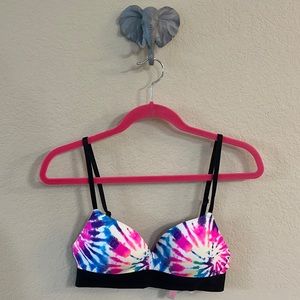 Victoria’s Secret Pink wireless push-up bra 34B